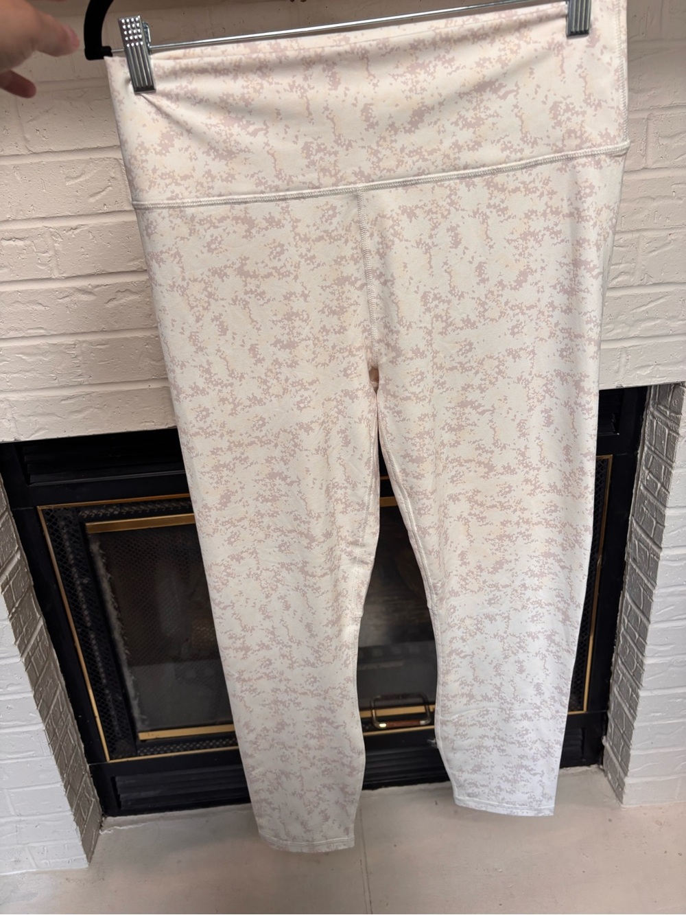 Fabletics High-Rise Leggings in Cream and Pale Pink Micro-Print